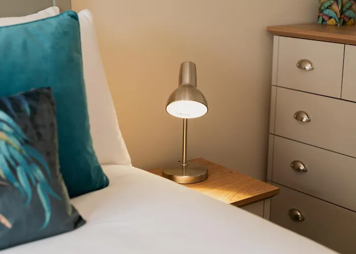 Chester Greenway House - Ideal 1 Bedroom Home, Ev Charger & Parking - Sleeps 4
