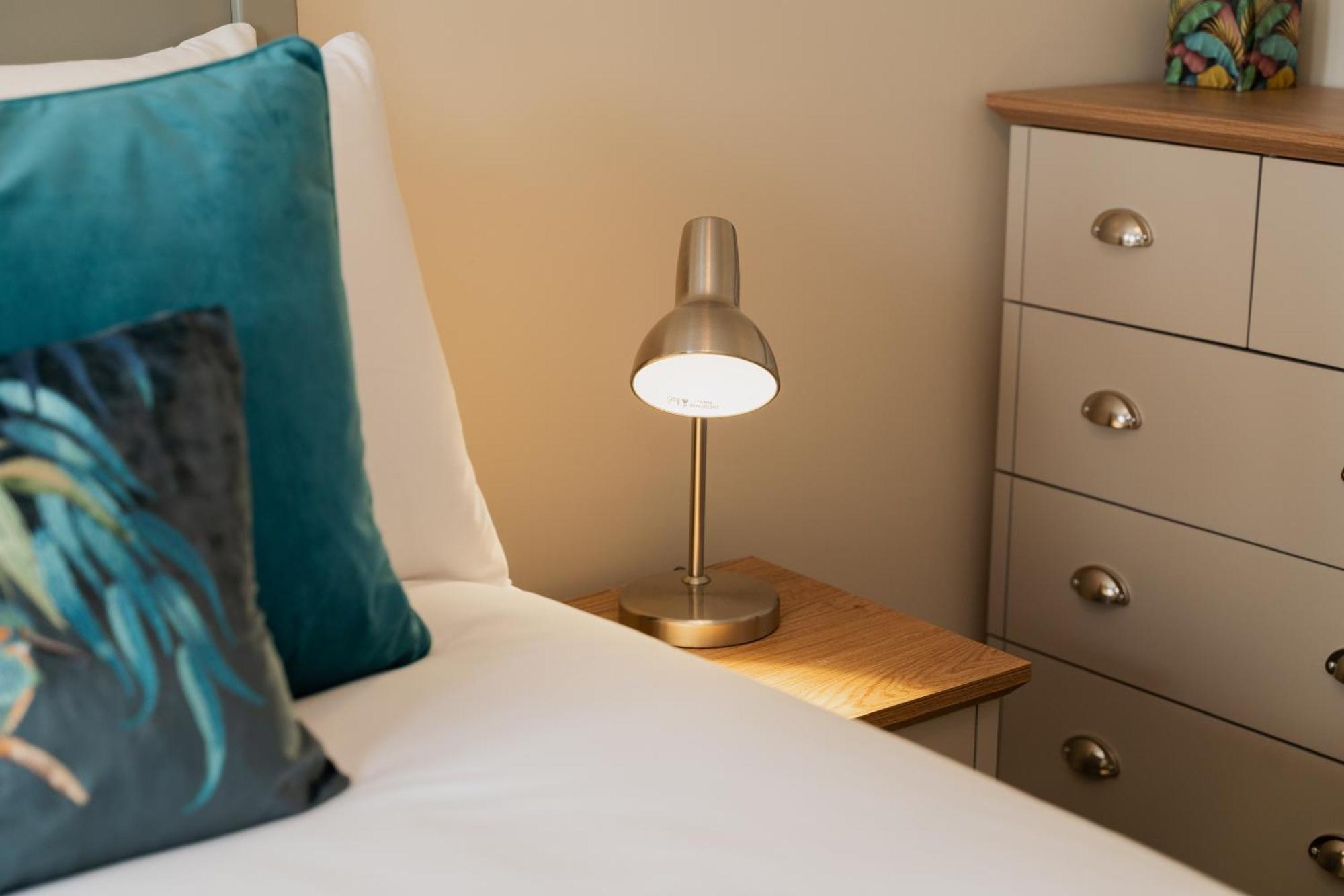 Greenway House - Ideal 1 Bedroom Home, Ev Charger & Parking - Sleeps 4 Holiday home Chester