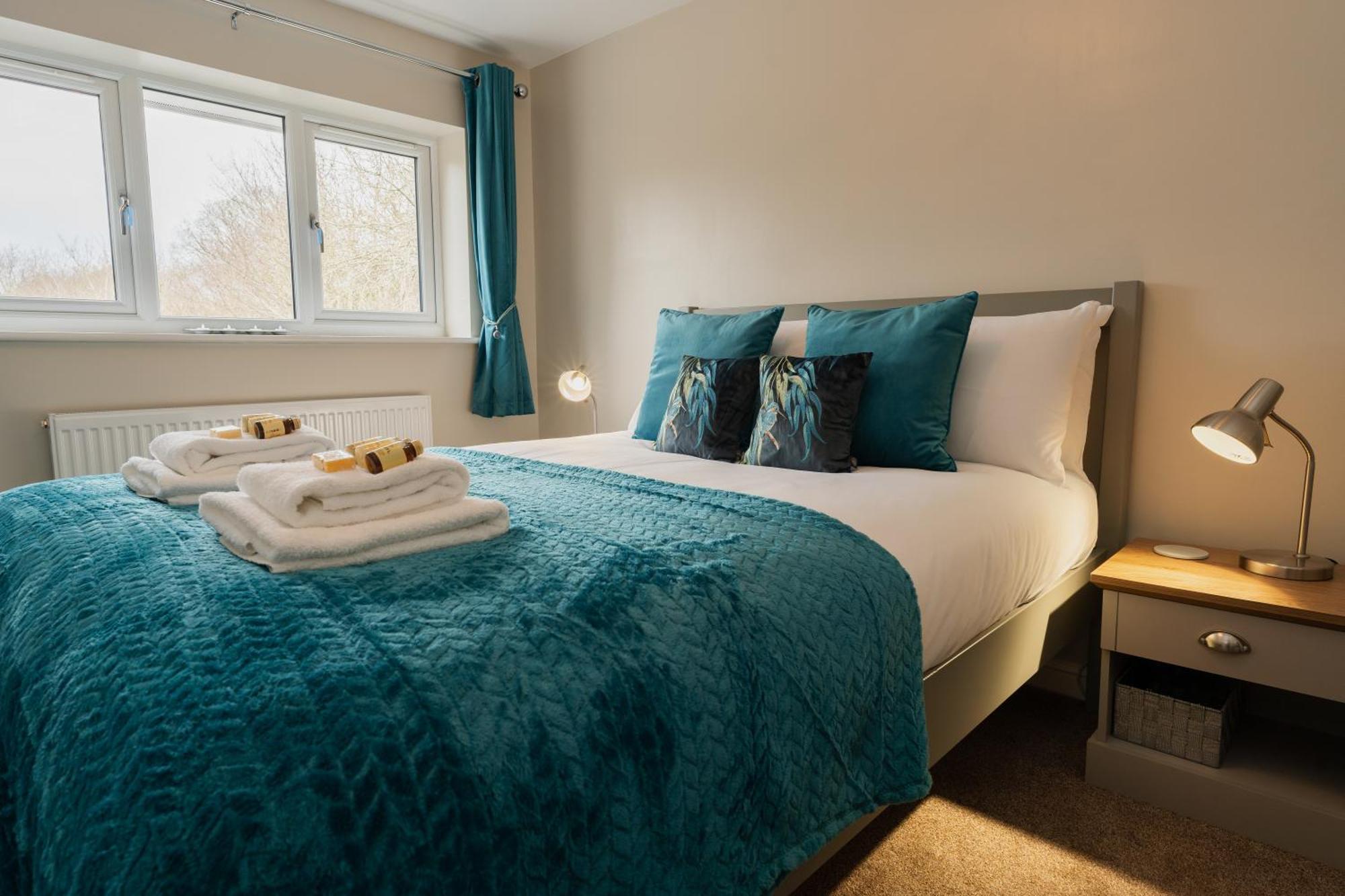 Greenway House - Ideal 1 Bedroom Home, Ev Charger & Parking - Sleeps 4 Holiday home Chester